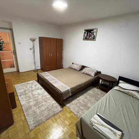City Centre Positive Apartmen * Belgrado